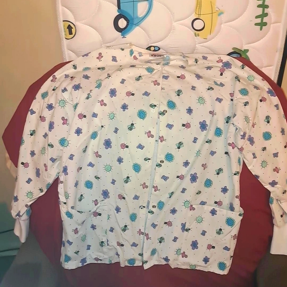 Long sleeve scrub jacket